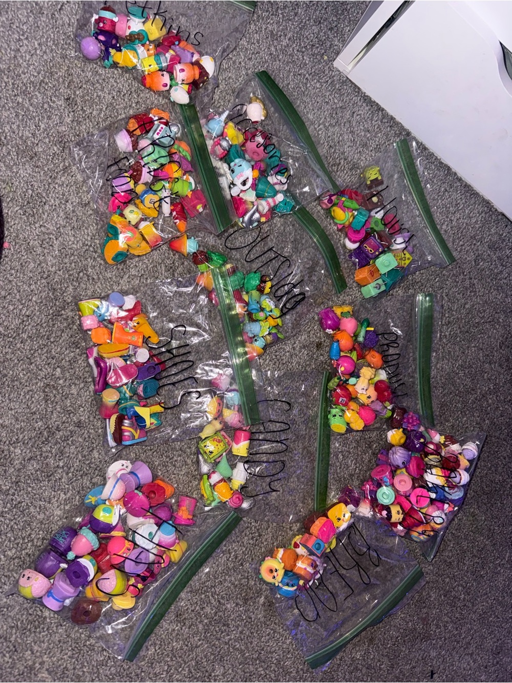 Shopkins set of 12 random - each set has limited edition glitter or fuzzy